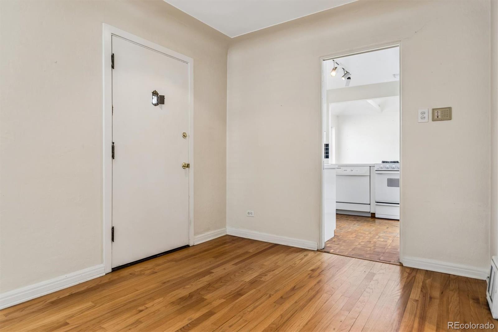 815 Oneida Street Denver, CO 80220 - Photo 12 of 39