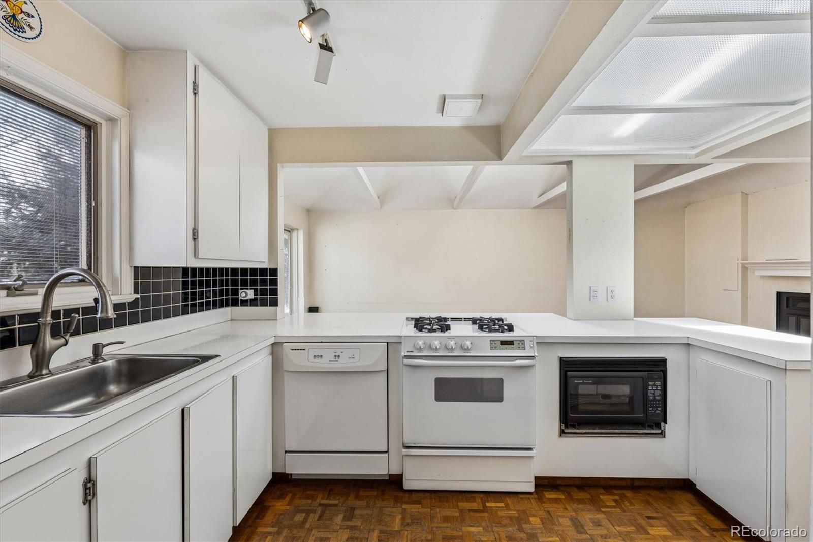 815 Oneida Street Denver, CO 80220 - Photo 15 of 39