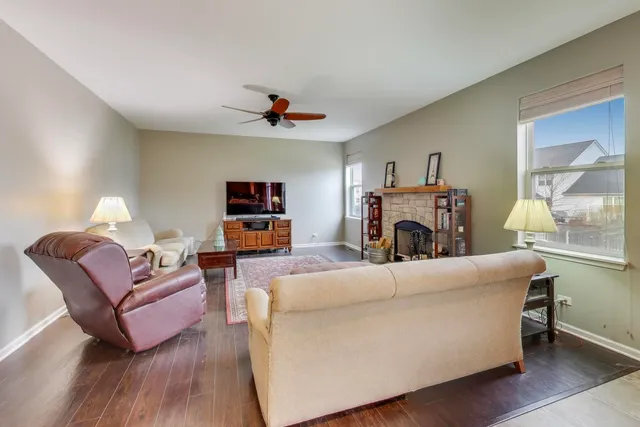 $495,000 | 2409 Bluewater Drive, Wauconda, IL 60084