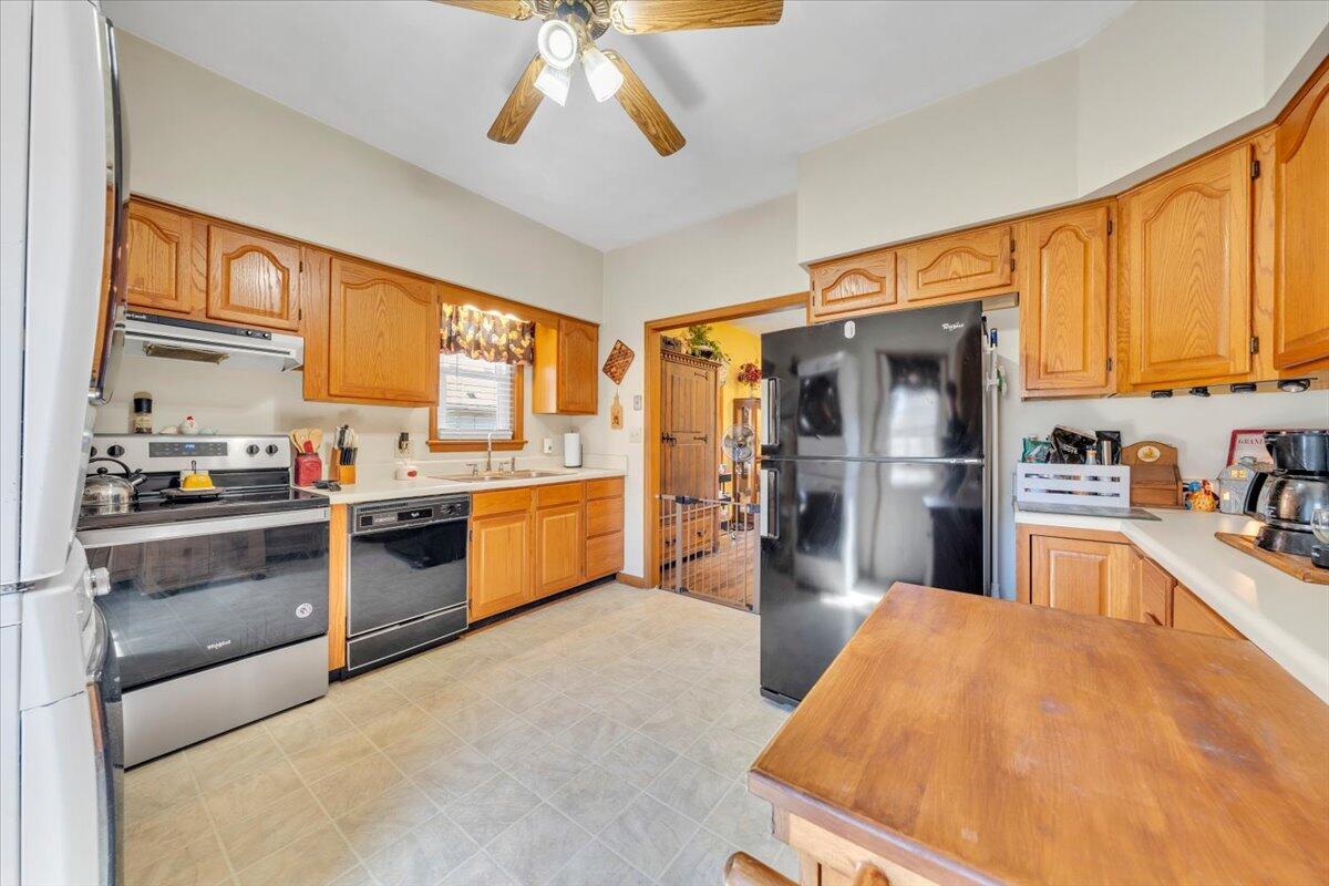 841 Bedford Road Vinton, VA 24179 - Photo 16 of 50 16-MIB00456