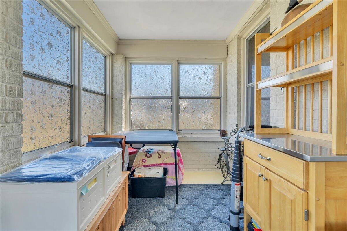 841 Bedford Road Vinton, VA 24179 - Photo 3 of 50 03-MIB00420