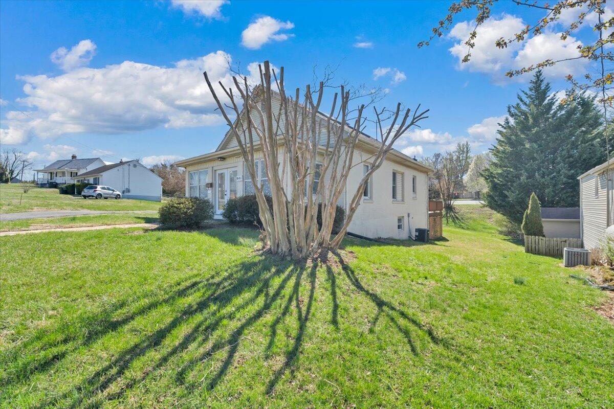 841 Bedford Road Vinton, VA 24179 - Photo 43 of 50 43-MIB00543