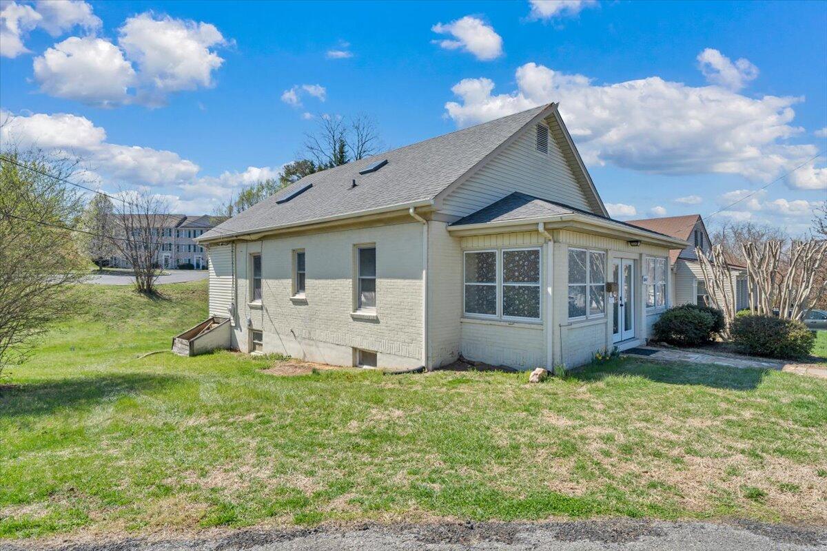 841 Bedford Road Vinton, VA 24179 - Photo 46 of 50 46-MIB00552