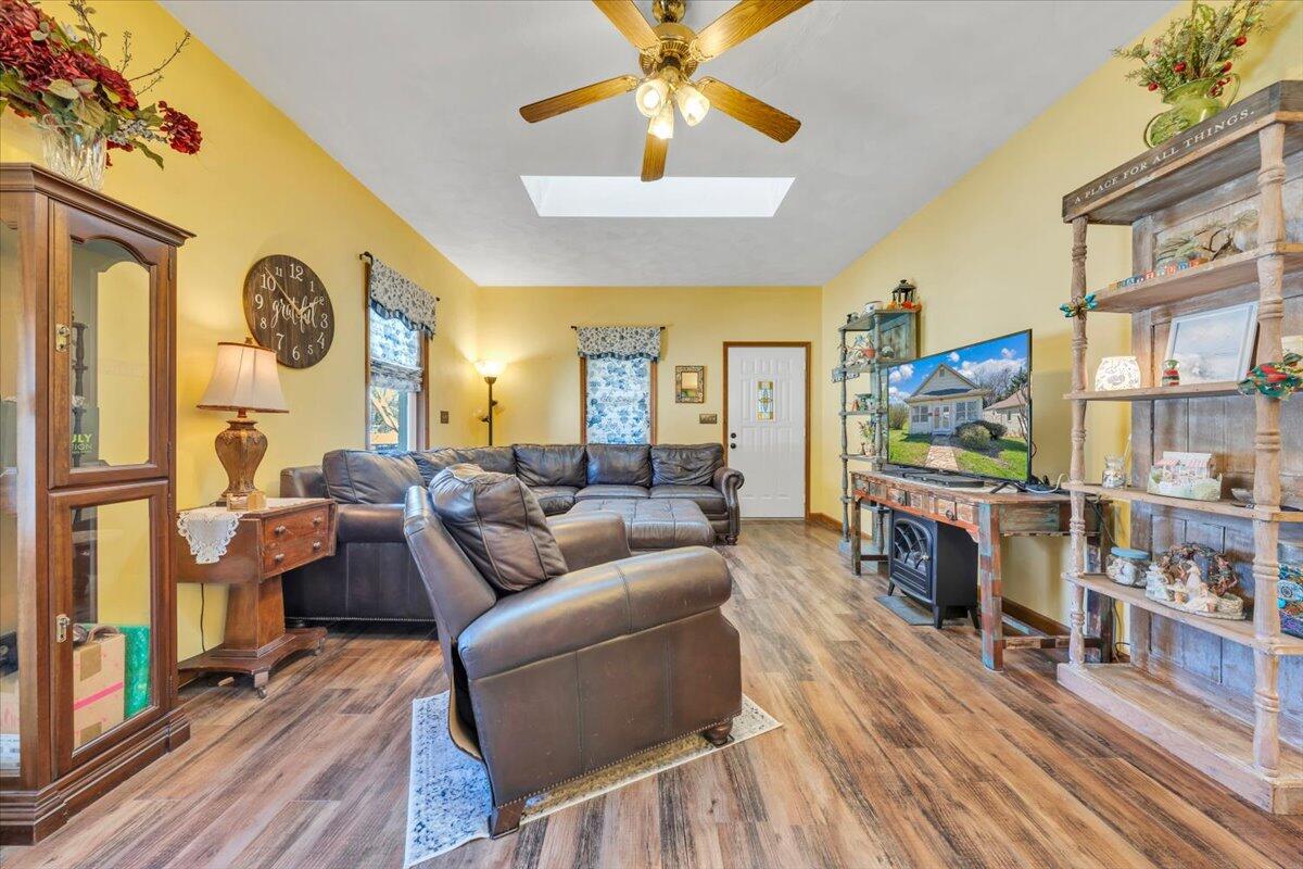 841 Bedford Road Vinton, VA 24179 - Photo 8 of 50 08-MIB00429