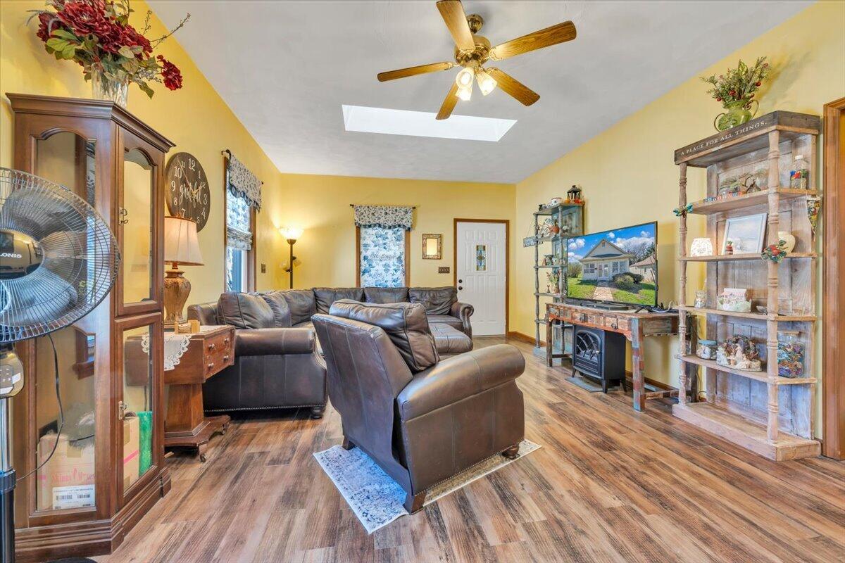 841 Bedford Road Vinton, VA 24179 - Photo 9 of 50 09-MIB00432