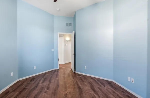 $2,200 | 6519 South 5th Way, Phoenix, AZ 85042