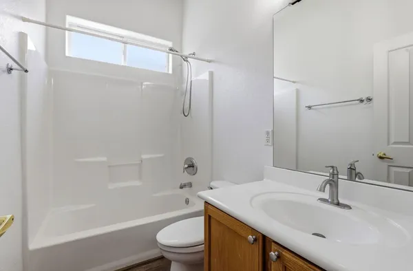 $2,200 | 6519 South 5th Way, Phoenix, AZ 85042