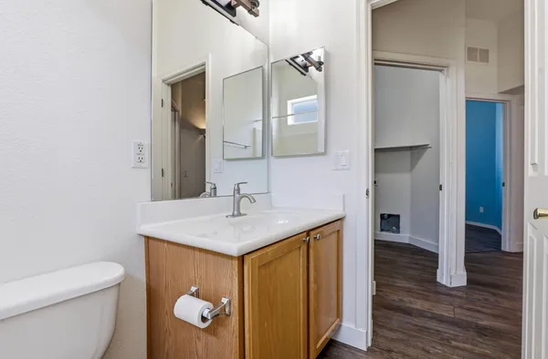 $2,200 | 6519 South 5th Way, Phoenix, AZ 85042