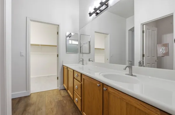 $2,200 | 6519 South 5th Way, Phoenix, AZ 85042