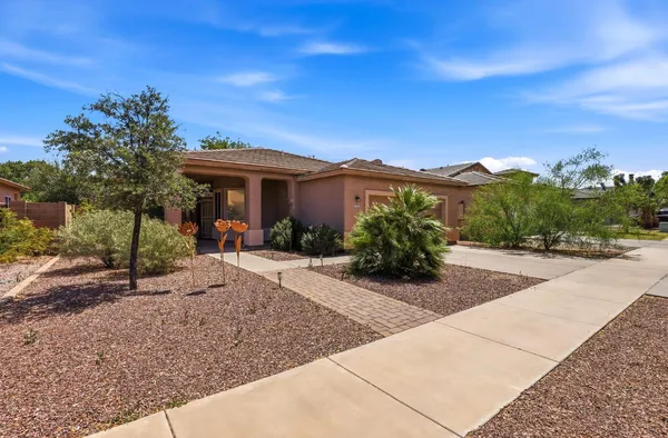 $2,200 | 6519 South 5th Way, Phoenix, AZ 85042