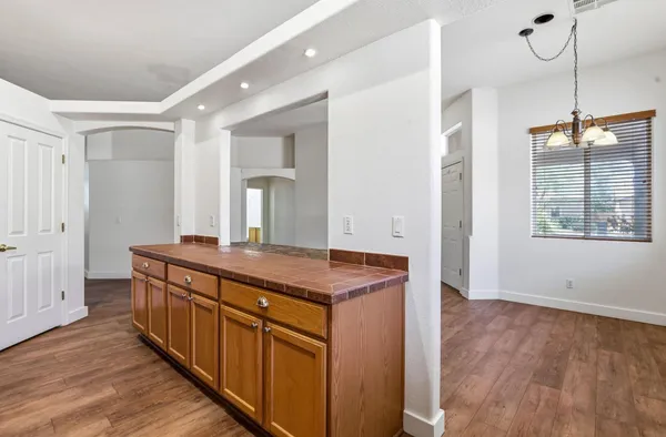 $2,200 | 6519 South 5th Way, Phoenix, AZ 85042