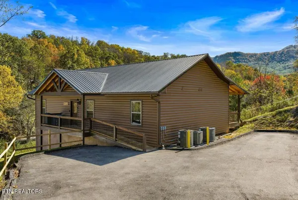 $1,179,900 | 561 Sugar Loaf Road, Seymour, TN 37865