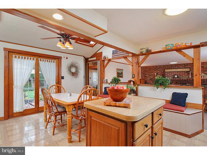 118 Coopers Kill Road Delran, NJ 08075 - Photo 8 of 19 Kitchen
