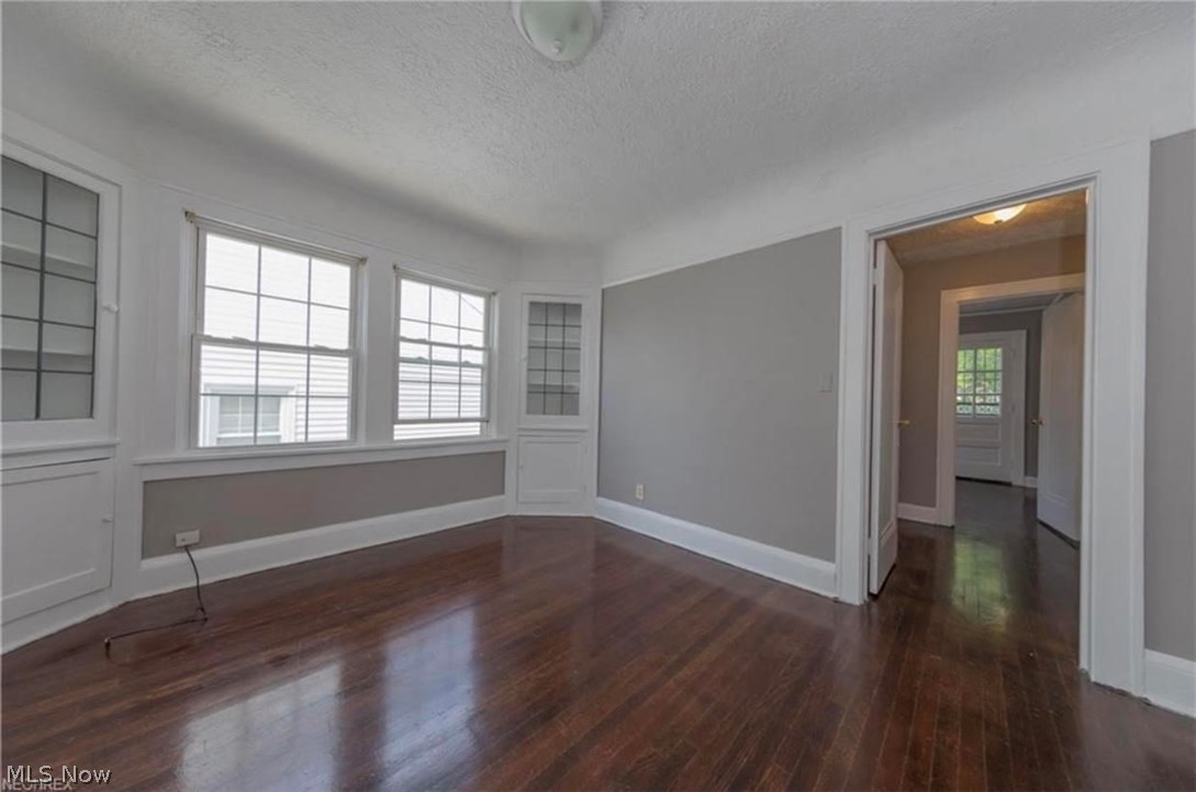 3589 Avalon Road Cleveland, OH 44120 - Photo 5 of 25
