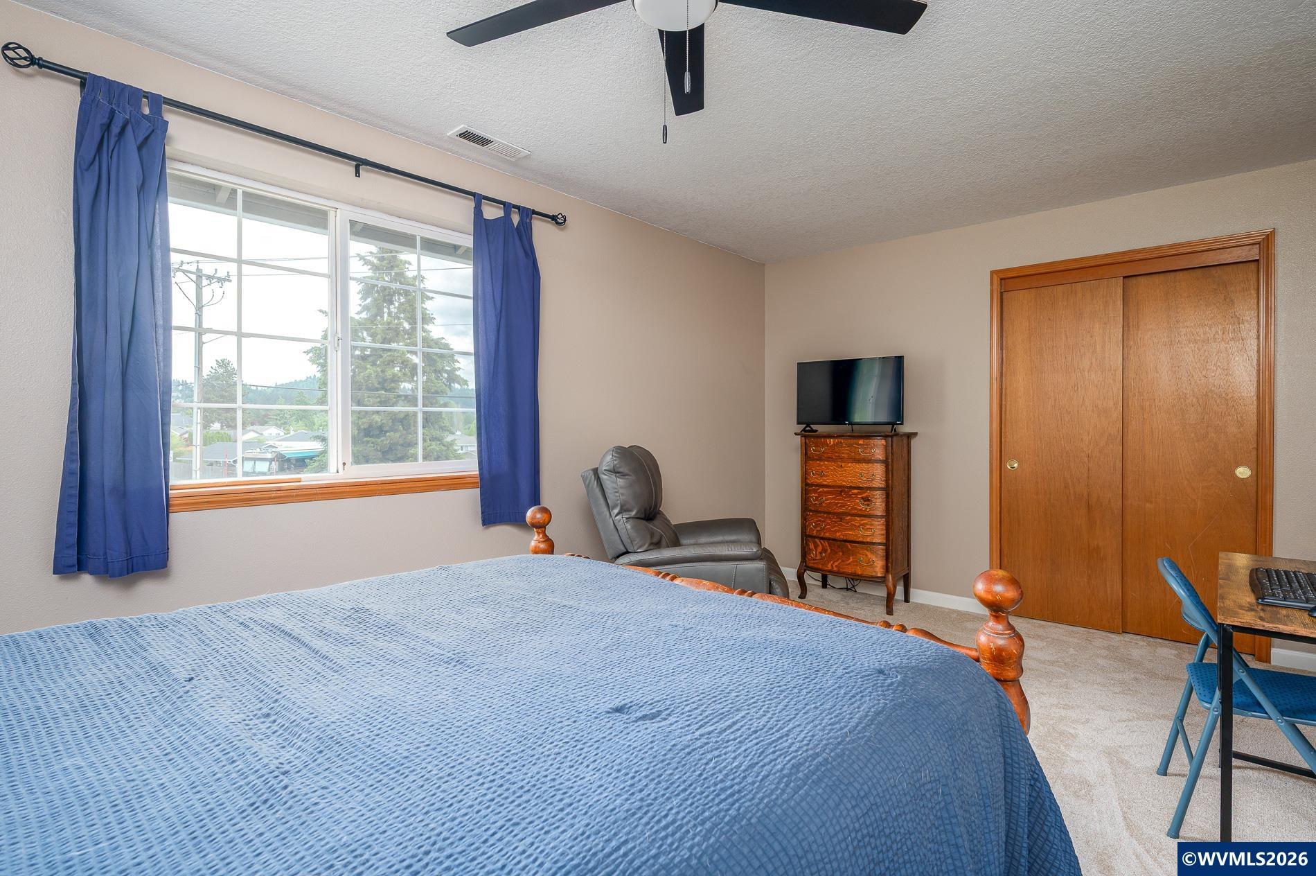 11240 Southeast Cranberry Loop Clackamas, OR 97015 - Photo 26 of 49