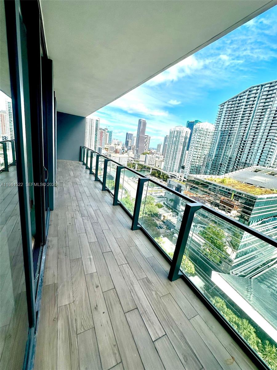 88 Southwest 7th Street, Unit 2005 Miami, FL 33130 - Photo 5 of 6