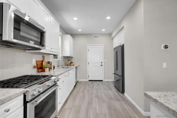 $1,049,000 | 16316 Veridian Circle, San Diego, CA 92127