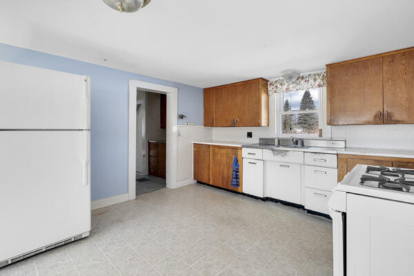 138 Flat Road Bethel, ME 04217 - Photo 8 of 44 133875934120919088_Au3z