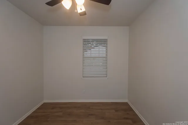 $1,950 | 137 Conway Castle Drive, New Braunfels, TX 78130