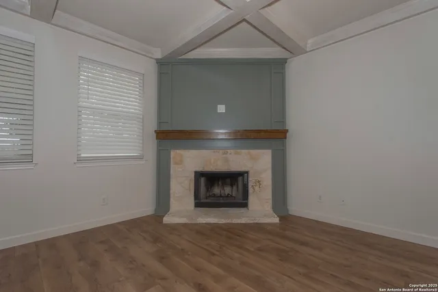 $1,950 | 137 Conway Castle Drive, New Braunfels, TX 78130