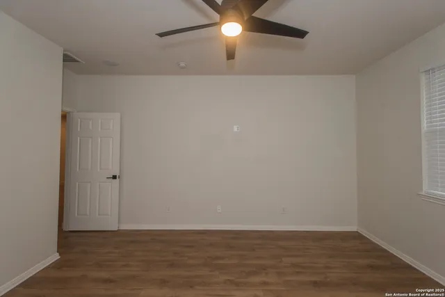 $1,950 | 137 Conway Castle Drive, New Braunfels, TX 78130