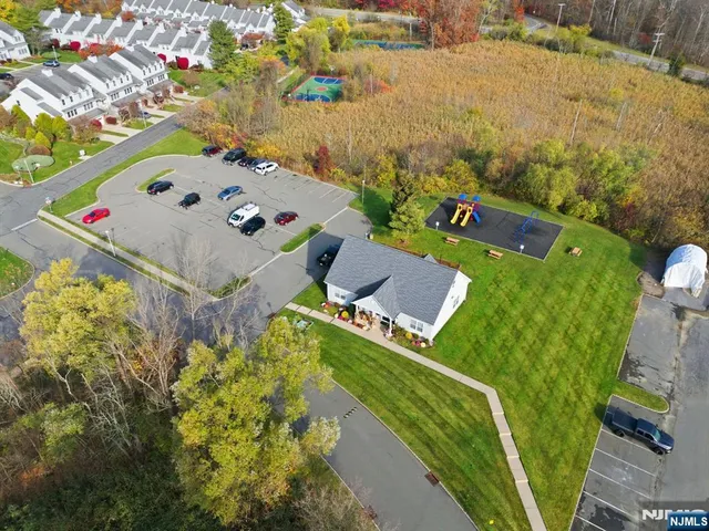 $249,900 | 6316 Belmont Drive, Unit 16, Hackettstown, NJ 07840