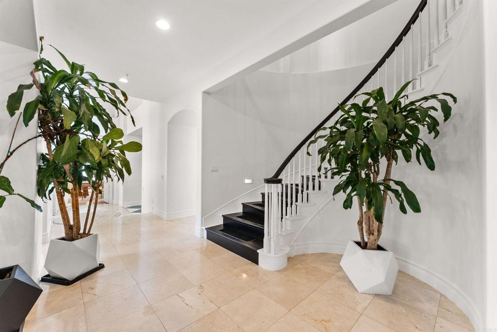7345 Vista Rancho Court Rancho Santa Fe, CA 92091 - Photo 22 of 60