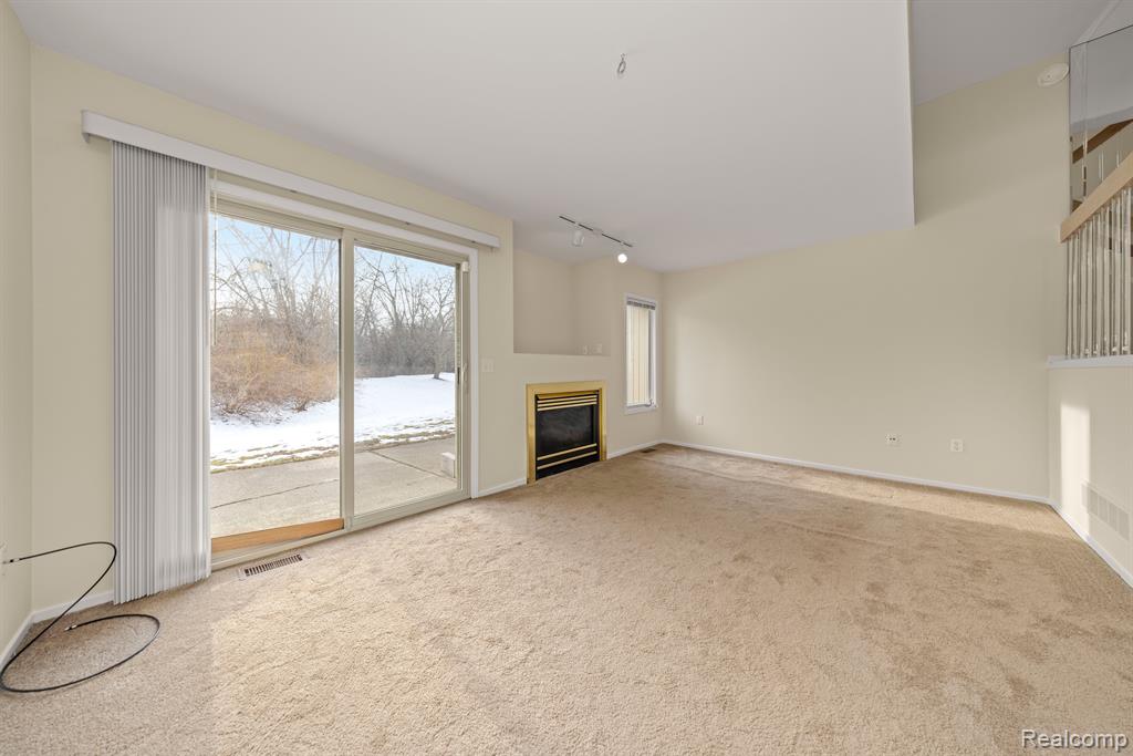 39449 Country Lane Novi, MI 48375 - Photo 11 of 29
