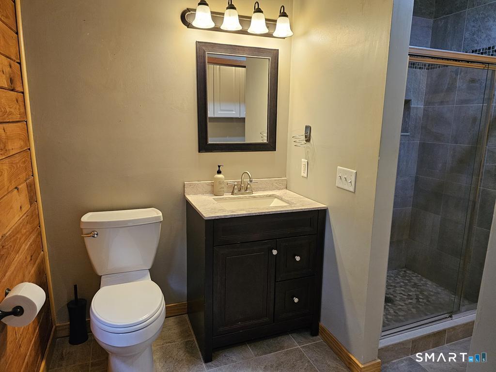 698 Leetes Island Road Branford, CT 06405 - Photo 20 of 33