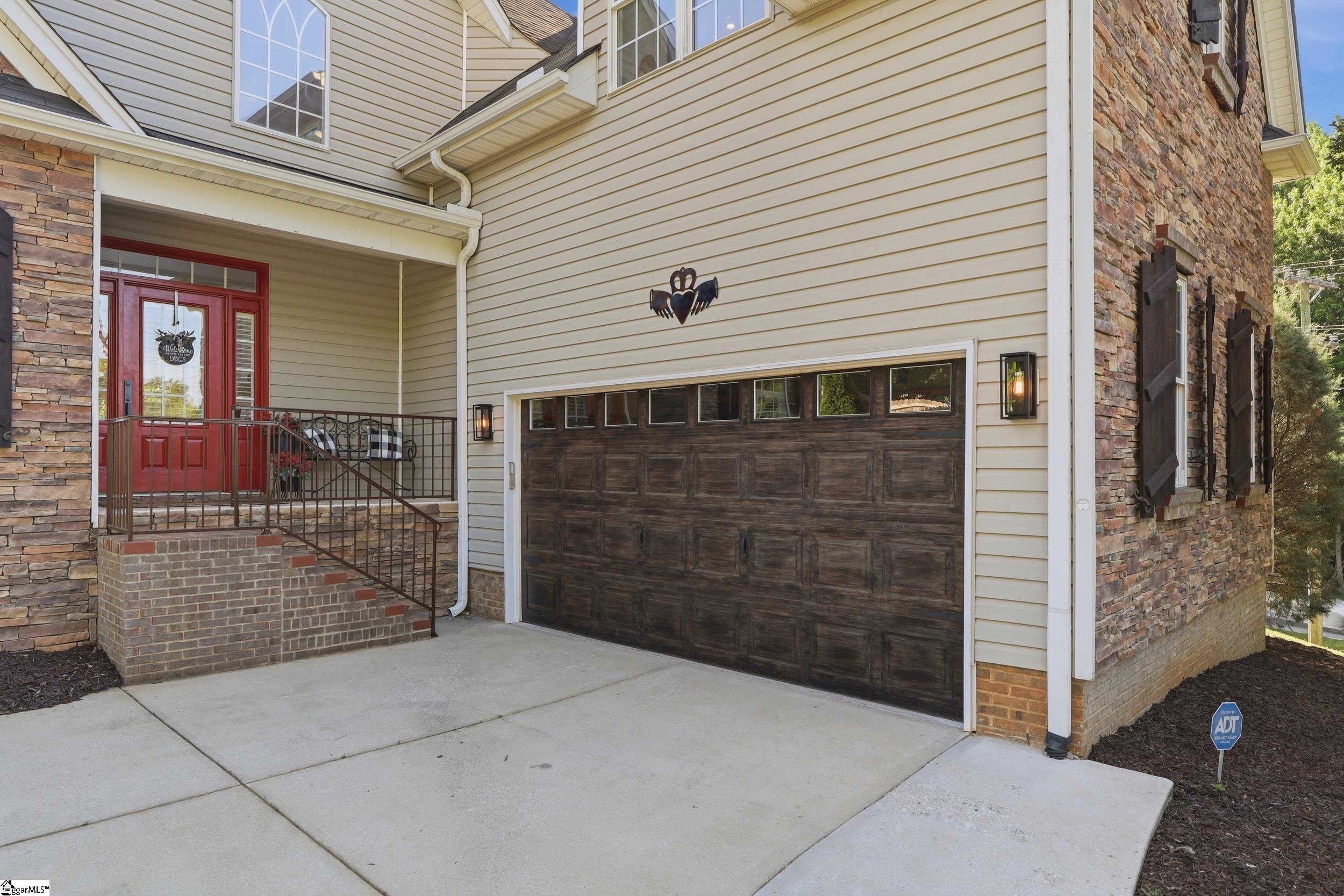317 Squires Creek Road Simpsonville, SC 29681 - Photo 2 of 42