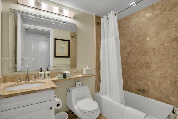 $16,500 | 1435 Brickell Avenue, Unit 3607, Miami, FL 33131