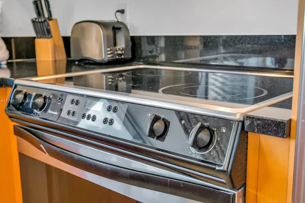 $16,500 | 1435 Brickell Avenue, Unit 3607, Miami, FL 33131