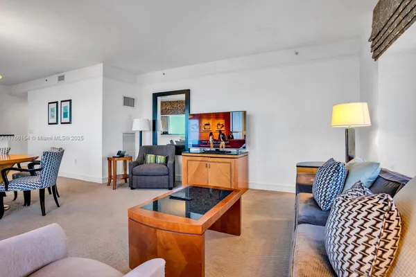 $16,500 | 1435 Brickell Avenue, Unit 3607, Miami, FL 33131