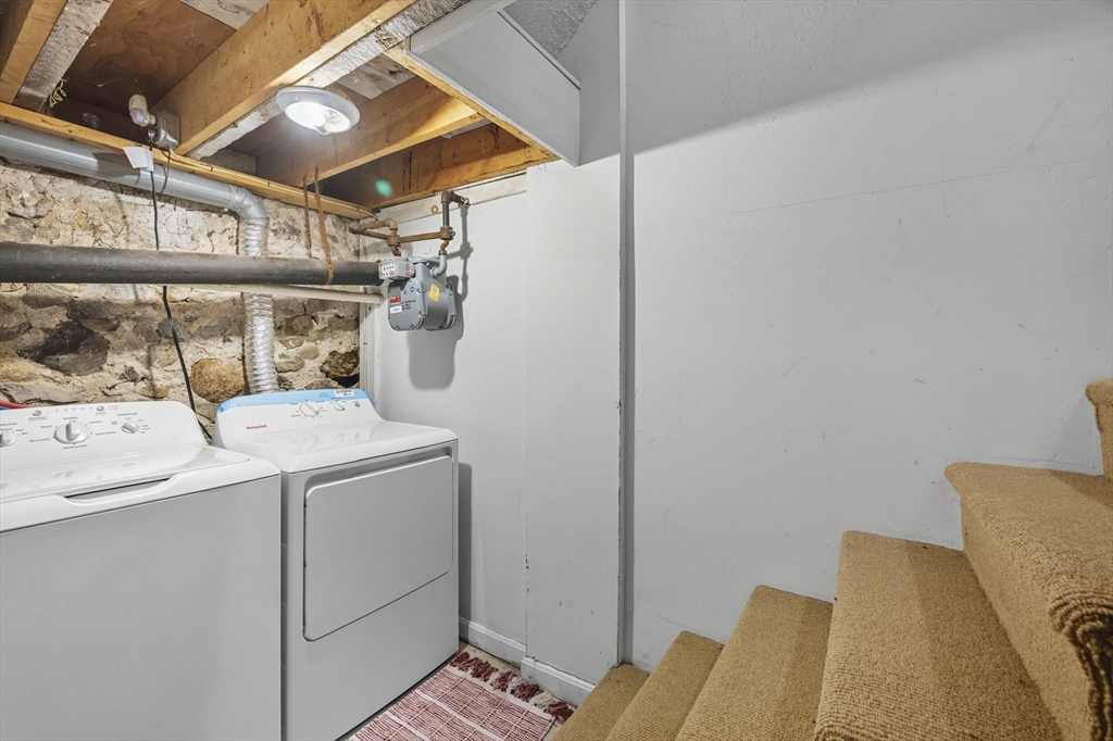 28 R School Street Danvers, MA 01923 - Photo 27 of 31 a utility room with dryer and washer