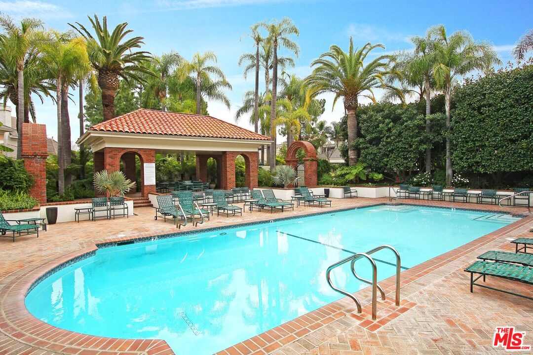 12386 Ridge Circle Los Angeles, CA 90049 - Photo 59 of 65