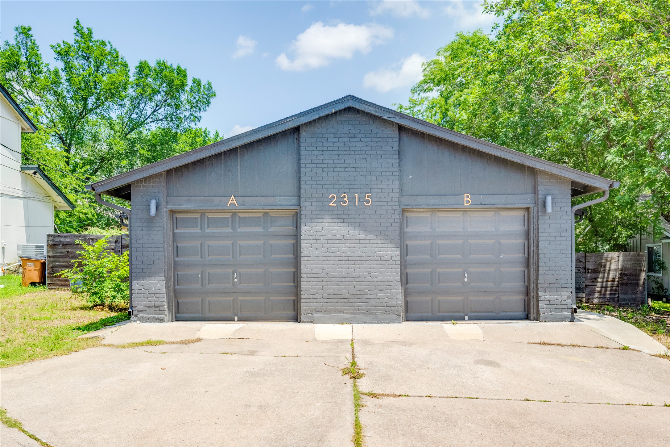 2315 Burleson Road Austin, TX 78741 - Photo 1 of 29