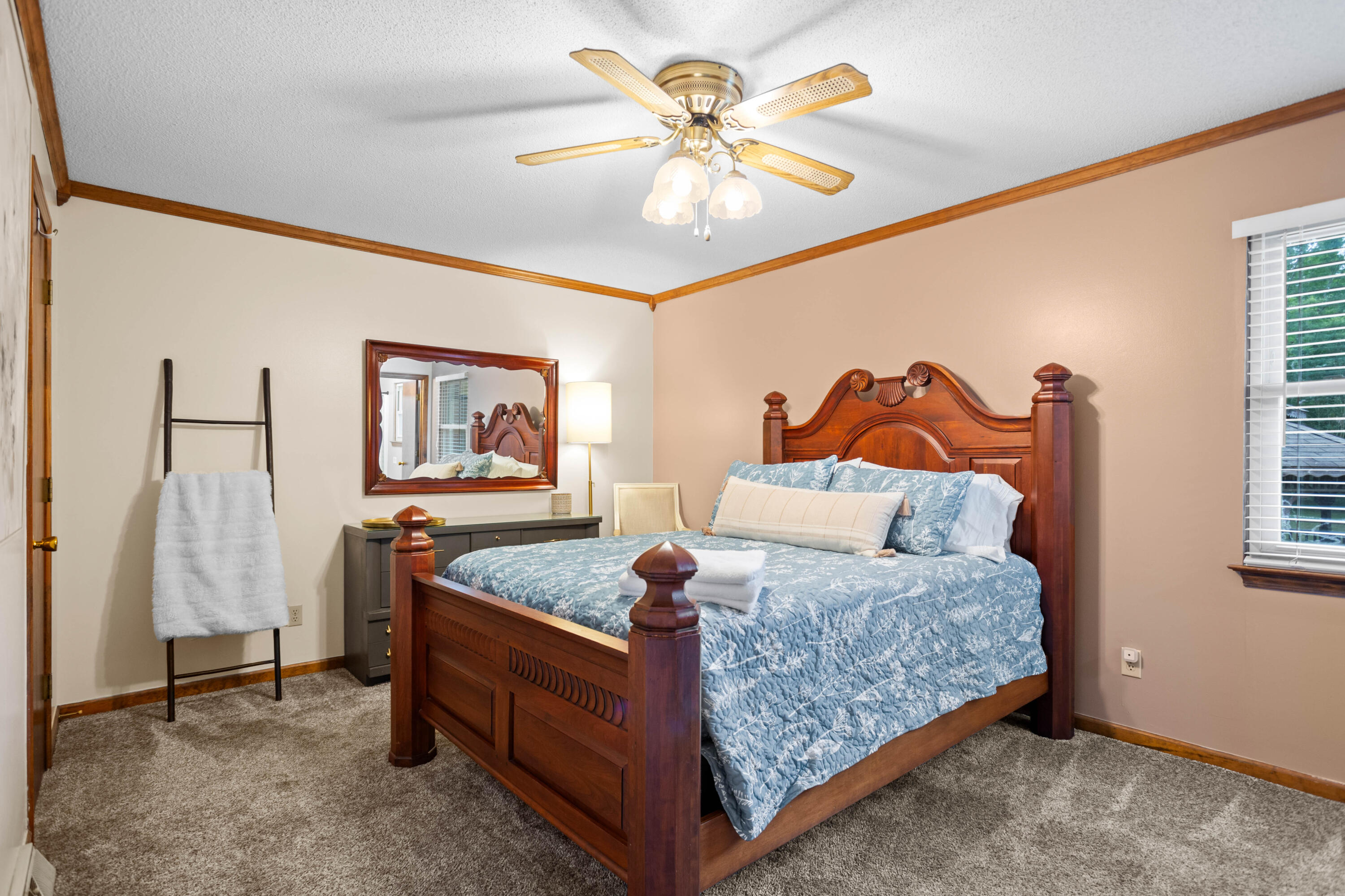 708 East Butternut Road Summerville, SC 29483 - Photo 18 of 31 708-E-Butternut-Road-21