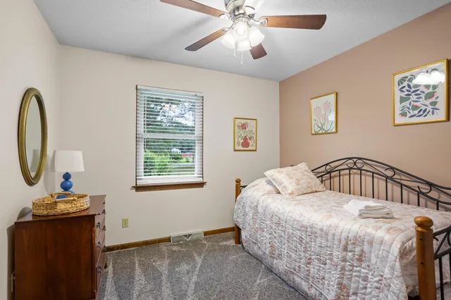 $2,900 | 708 East Butternut Road, Summerville, SC 29483