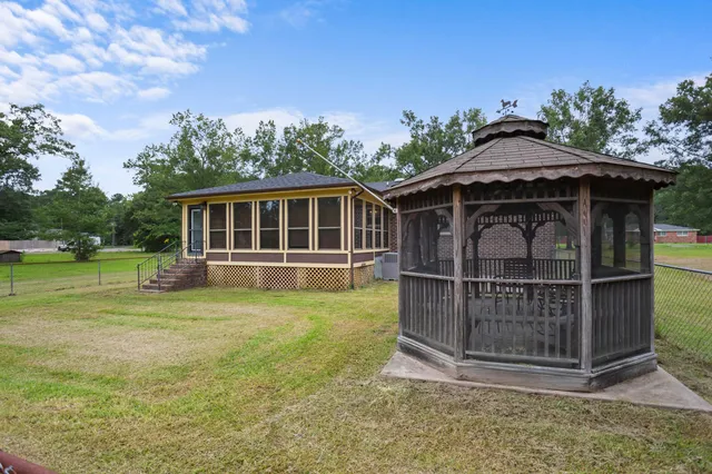 $2,900 | 708 East Butternut Road, Summerville, SC 29483