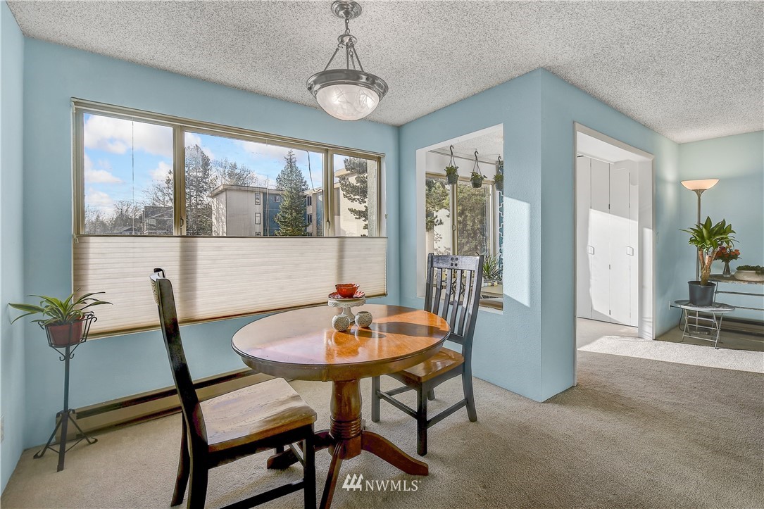 2222 Northeast 92nd Street, Unit 210 Seattle, WA 98115 - Photo 6 of 16