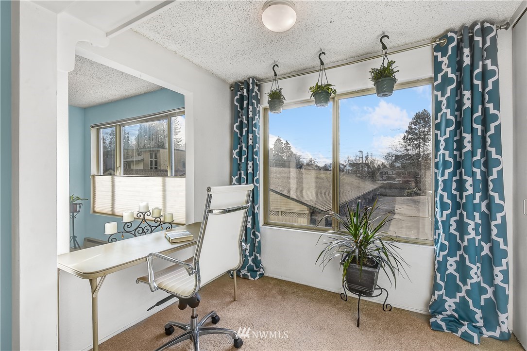 2222 Northeast 92nd Street, Unit 210 Seattle, WA 98115 - Photo 7 of 16