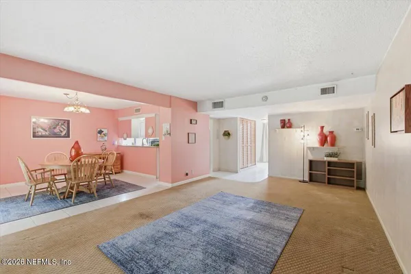 $160,000 | 6197 Lake Lugano Drive, Unit 6197, Jacksonville, FL 32256