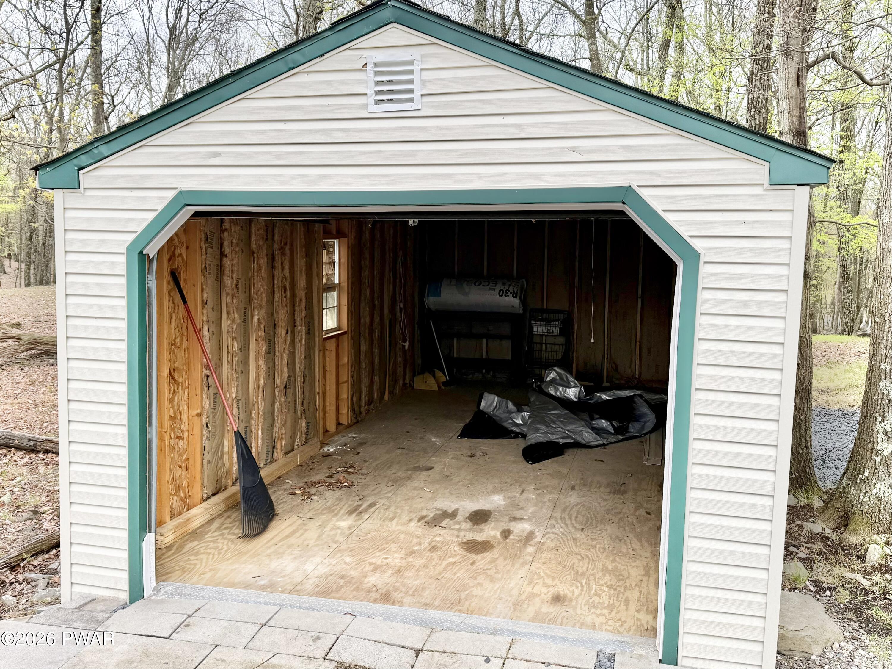 229 Hummingbird Trail Bushkill, PA 18324 - Photo 20 of 24 Detached 1 car garage