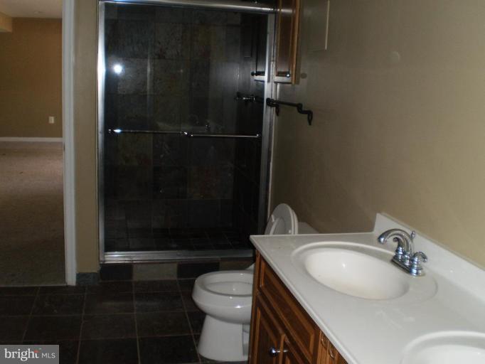 9428 Old Courthouse Road Vienna, VA 22182 - Photo 18 of 20 Bath #3