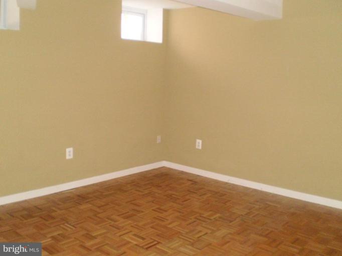 9428 Old Courthouse Road Vienna, VA 22182 - Photo 19 of 20 Den