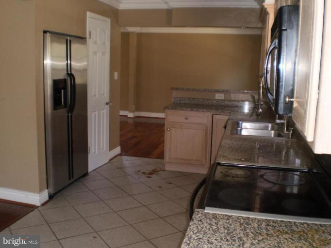 9428 Old Courthouse Road Vienna, VA 22182 - Photo 7 of 20 Kitchen #2
