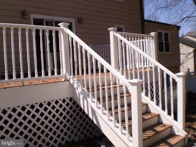 9428 Old Courthouse Road Vienna, VA 22182 - Photo 8 of 20 Deck