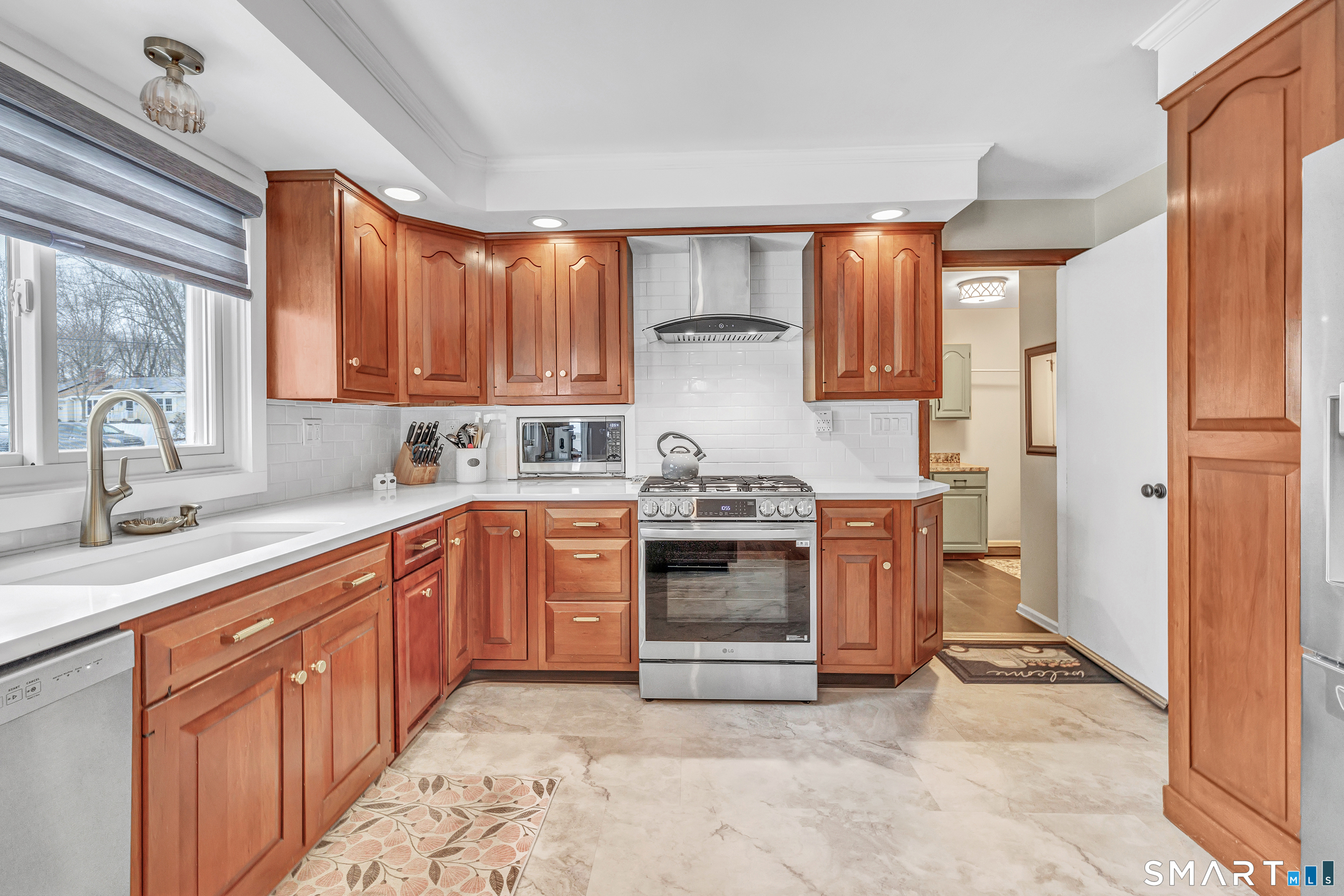 144 Ripton Road Shelton, CT 06484 - Photo 9 of 40