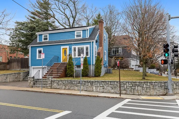 $929,000 | 5 Baker Street, Boston, MA 02132