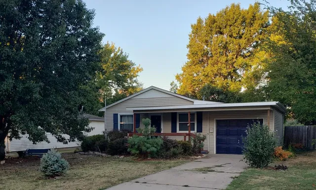 $95,000 | 1712 North B Street, Wellington, KS 67152